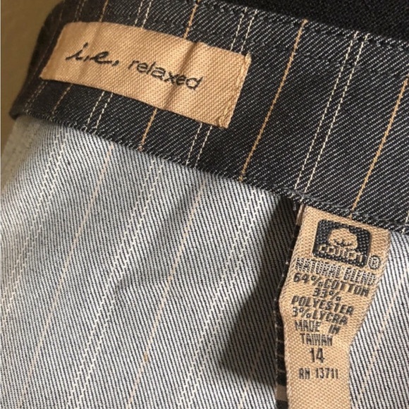 Pinstripe wrap skirt - Picture 5 of 5